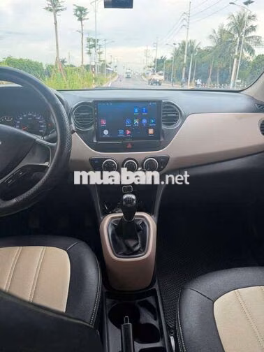 Hyundai i10 Sedan 2016 Bạc Nhập khẩu