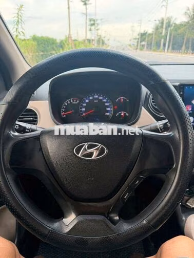 Hyundai i10 Sedan 2016 Bạc Nhập khẩu