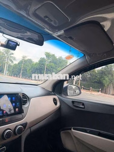 Hyundai i10 Sedan 2016 Bạc Nhập khẩu