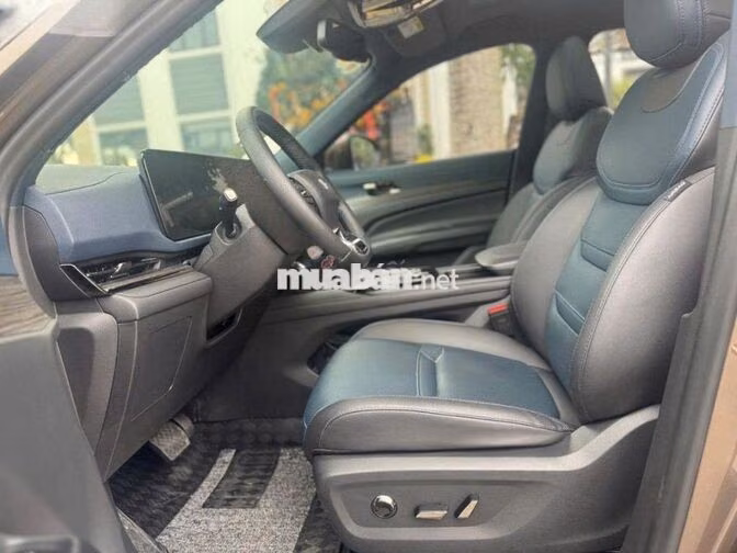 Xe Toyota Hilux Standard 2.8L 4x2 MT 2026
