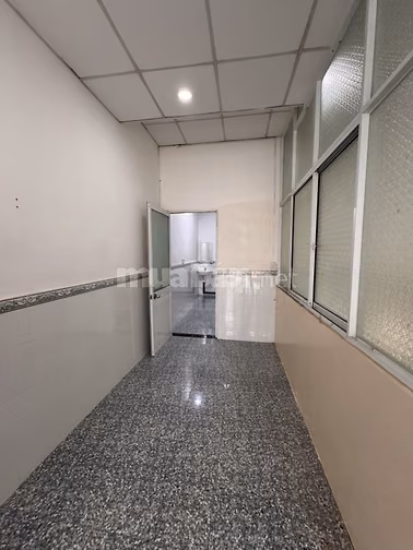 GIÁ 5 TỶ 7 BÁN NHÀ XE TẢI TẬN CỬA LẠC LONG QUÂN QUẬN 11