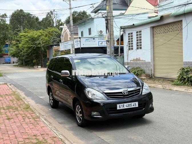 Toyota innova 2011 bản G