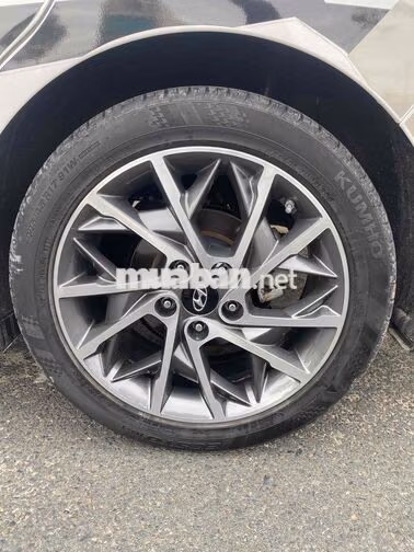 Hyundai Elantra 2.0 Sport 2020 Trắng Việt Nam
