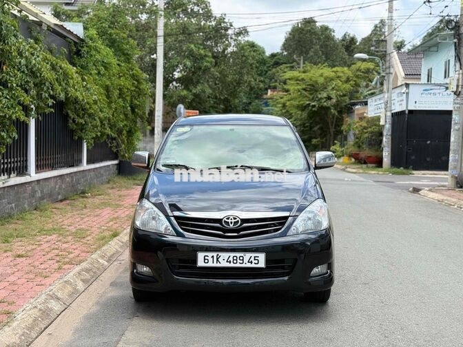 Toyota innova 2011 bản G