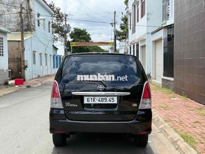 Toyota innova 2011 bản G