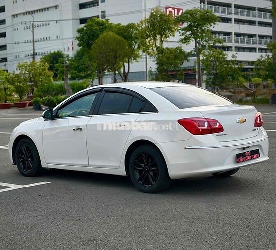 Chevrolet Cruze 2017 Sedan Trắng