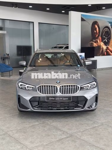 BMW 320i M Sport - Miễn phí bảo dưỡng 3 năm