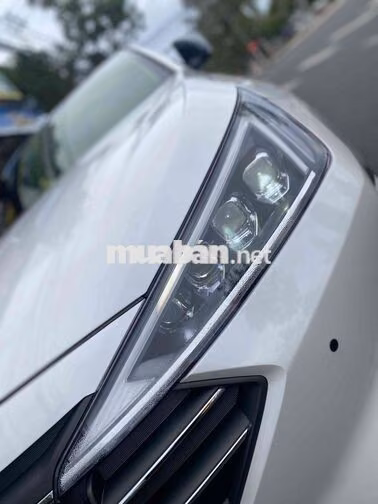 Hyundai Elantra 2.0 Sport 2020 Trắng Việt Nam