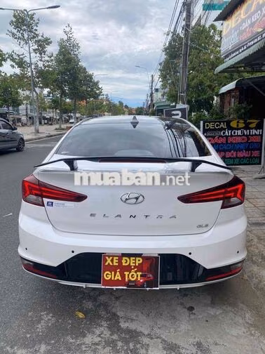 Hyundai Elantra 2.0 Sport 2020 Trắng Việt Nam