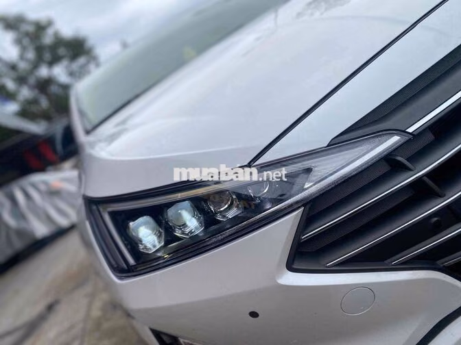 Hyundai Elantra 2.0 Sport 2020 Trắng Việt Nam