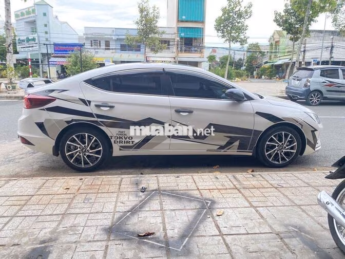 Hyundai Elantra 2.0 Sport 2020 Trắng Việt Nam