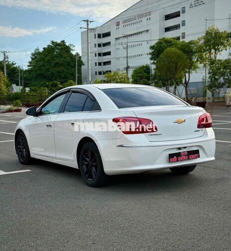 Chevrolet Cruze 2017 Sedan Trắng