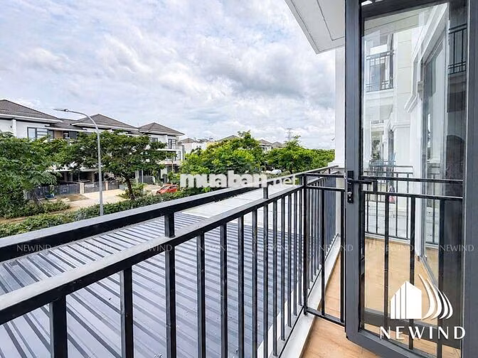 Mới xây xong siu tiện qua TDTU, RMIT, NTTU Quận 7