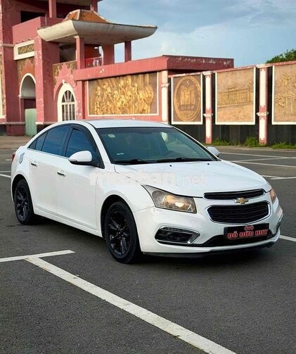 Chevrolet Cruze 2017 Sedan Trắng