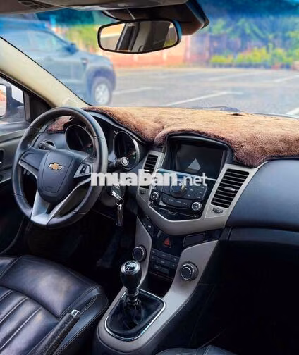 Chevrolet Cruze 2017 Sedan Trắng