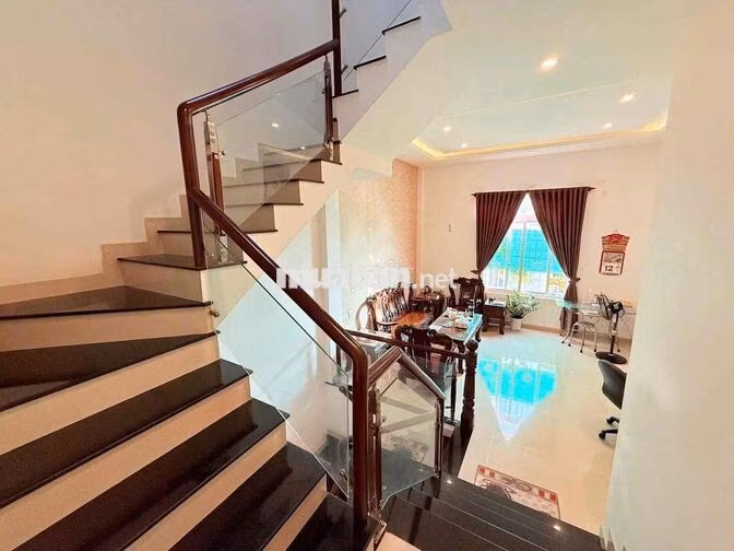 CHO THUÊ NHÀ MT PHAN HUY THỰC 1 TRỆT 1LẦU -P.TÂN KIỂNG Q7