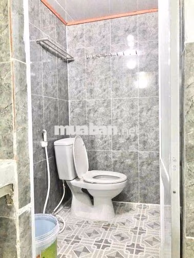 Phòng 25m2 có máy lạnh giá rẻ gần UFM NTT KCX lưu ý "Lầu3 thang Bộ"