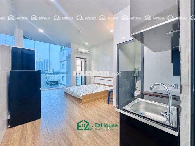 NGAY CẦU NGUYỄN VĂN CỪ DIỆN TÍCH RỘNG BAN CÔNG Ở ĐƯỢC 3-4 NGƯỜI