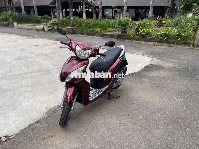 Honda Vision 2014.