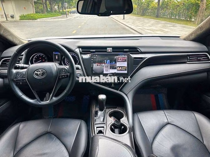 Toyota Camry 2.0G 2021 SIÊU PHẨM CHO CHỦ TỊCH