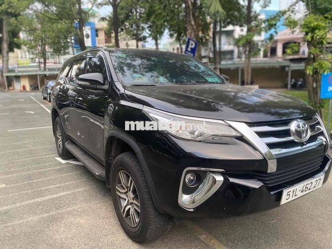 Toyota Fortuner Máy dầu Số sàn 7 chỗ Đen