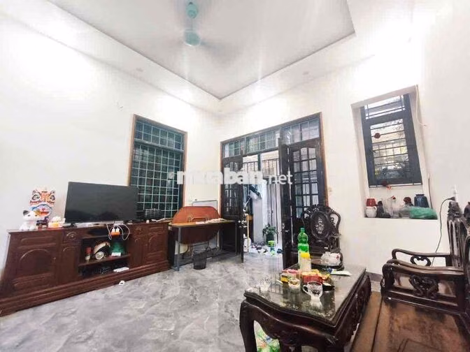 Bán đất tặng nhà cấp4 phố Minh Khai 60 m2 giá 10.6 tỷ sổ vuông vắn sổ