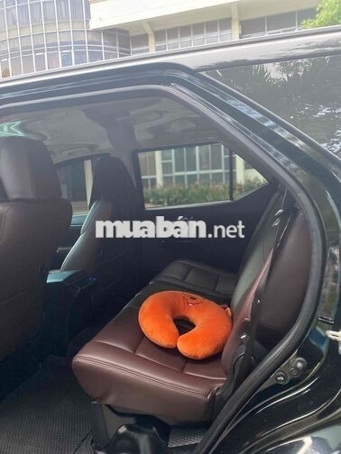 Toyota Fortuner Máy dầu Số sàn 7 chỗ Đen