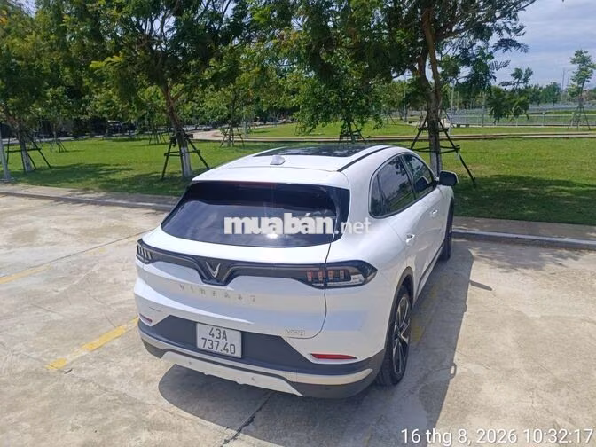 VinFast VF8 PLUS Trắng 26.000 km