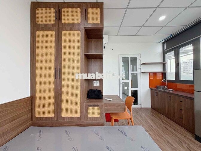 Thuê ngay căn 38m2 full sáng tự nhiên ngay Nơ Trang Long gần Quận 1,3
