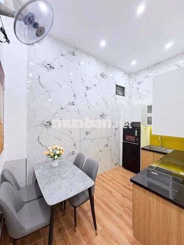 cho thuê nhà 3 tầng kiệt Hoàng Diệu, Hải Châu gần Nguyễn Văn Linh