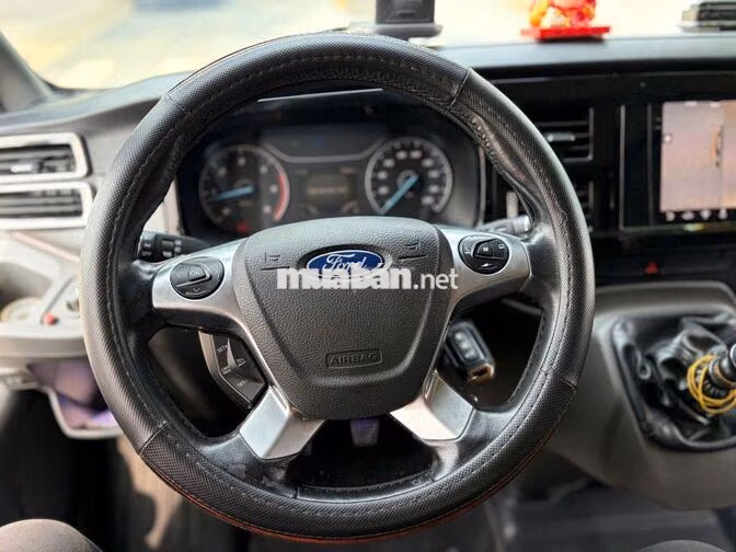 Ford Transit 2022 tải van 850kg/6 ghế- 54000km
