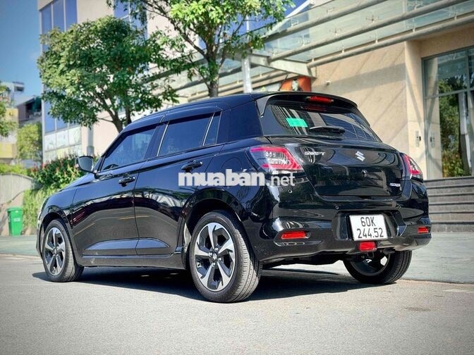 Suzuki Swift Hybrid Sx 11/2025 Odo 3000 km Như Mới