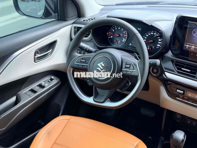 Suzuki Swift Hybrid Sx 11/2025 Odo 3000 km Như Mới