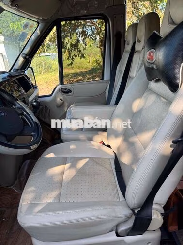 Ford Transit Luxury 2019 Bạc 16 chỗ