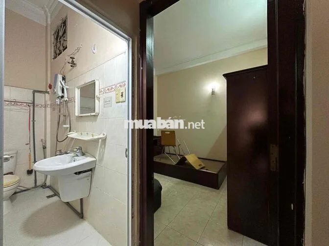Nguyên Căn Để Ở 3PN 2WC 50m2 3.8x13m Ngay Chợ Tân Định Quận 1