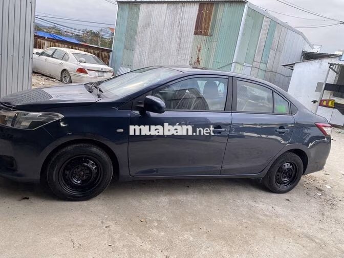 Toyota Vios Sedan 5 chỗ màu Xám