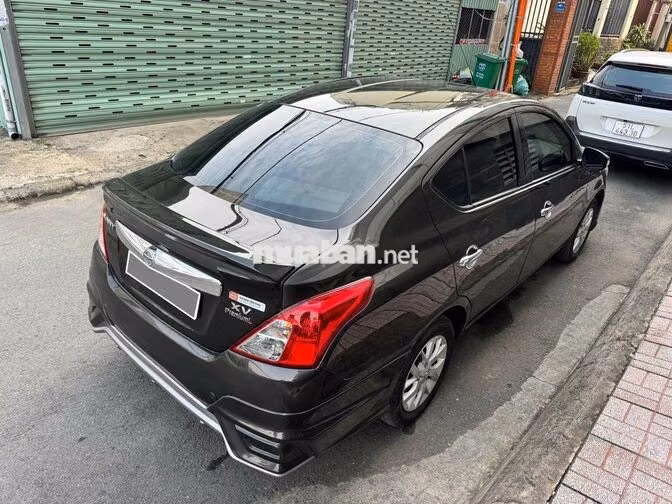 Nissan Sunny Premium 2018 số tự động full