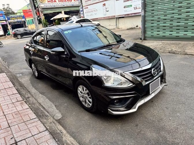 Nissan Sunny Premium 2018 số tự động full