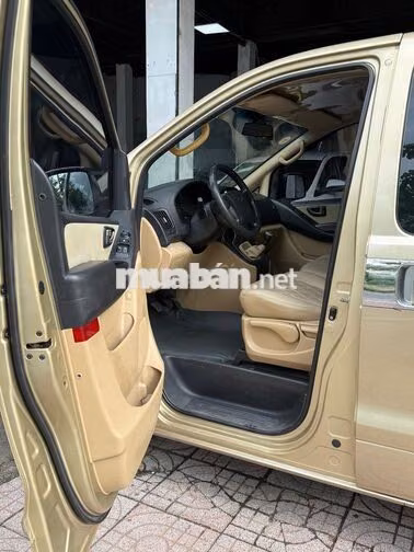 Hyundai Starex 2011 Vàng 23044 km