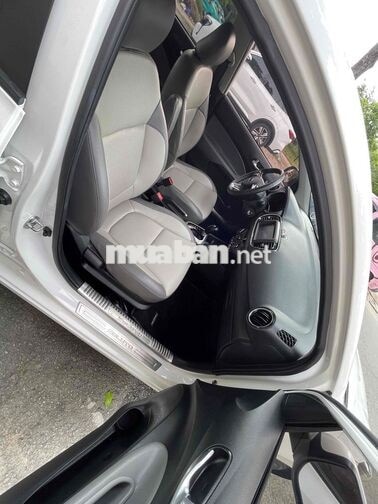 KIA SOLUTO 2019 Trắng Tự động bản cao cấp60.000 km