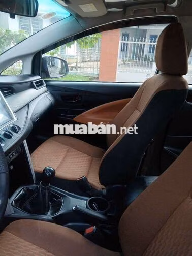 Toyota Innova 2016E Số sàn Bạc