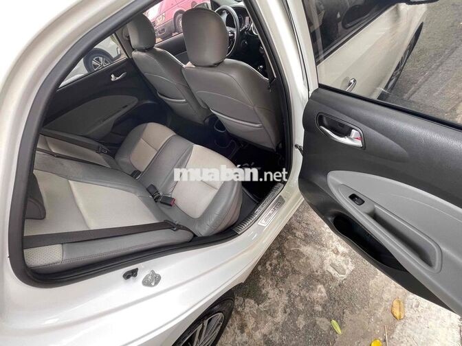 KIA SOLUTO 2019 Trắng Tự động bản cao cấp60.000 km