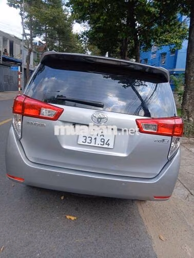 Toyota Innova 2016E Số sàn Bạc
