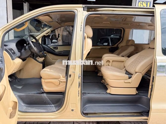 Hyundai Starex 2011 Vàng 23044 km