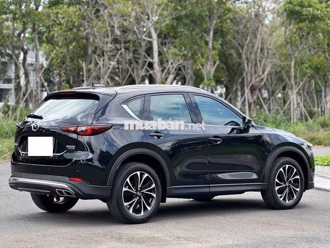 Mazda CX-5 Luxury 2023 4.000 km Đen
