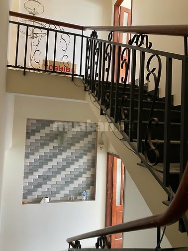 Bán nhà mặt phố Thạnh Lộc 16, 8,9 tỷ, DT: 126m2
