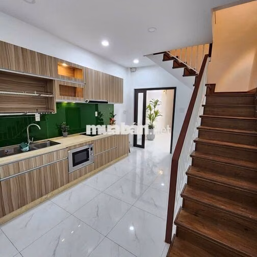 Cho thuê nhà mới Ngô Tất Tố, 3 tầng 4pn3wc, 4 x 20m, hxh