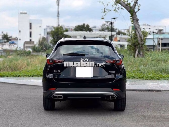 Mazda CX-5 Luxury 2023 4.000 km Đen