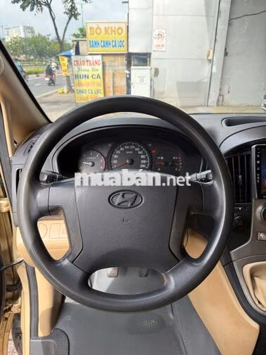 Hyundai Starex 2011 Vàng 23044 km