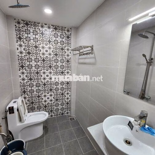 Cho thuê nhà mới Ngô Tất Tố, 3 tầng 4pn3wc, 4 x 20m, hxh